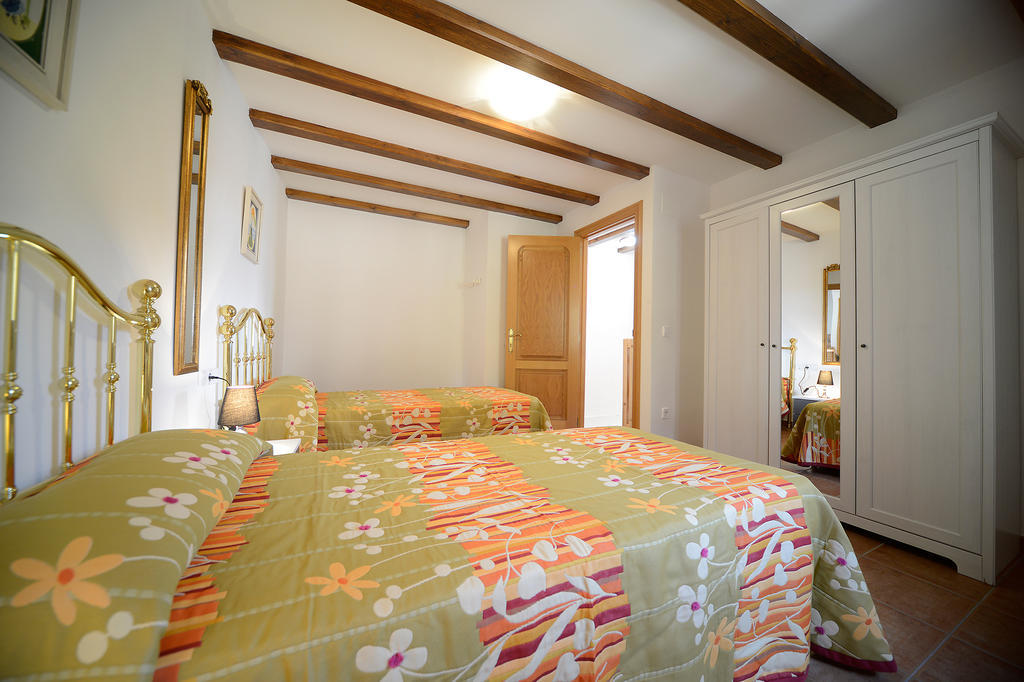 Apartamentos Bellavista Alquézar Habitación foto